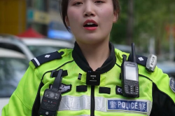 铁骑小姐姐消防,消防英雄的青春风采
